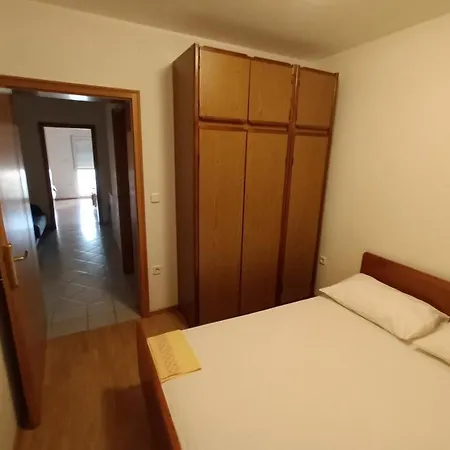 Apartmani Vlahek Stara Novalja Exterior photo